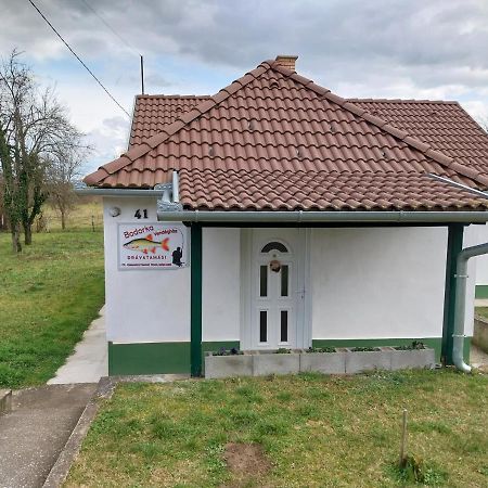 Veronika Guesthouse Dravatamasi Zewnętrze zdjęcie